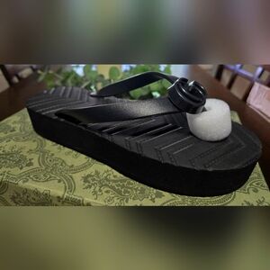 INSPIRED  Black flip flops